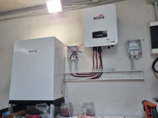 Impianto Fotovoltaico – Fara in Sabina inverter e batterie posa Impianto Fotovoltaico – Fara in Sabina inverter e batterie posa