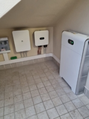 Inverter 6 kW con accumulo Huawei Luna 7000 e Smart Guard Huawei Impianto Fotovoltaico Latina Vista inverter e batterie