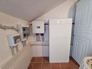 Inverter 6kW Huawei e Batterie 21 kWh Huawei Luna 7000 Impianto fotovoltaico Gaeta Inverter Huawei e batterie Huawei Luna 2000