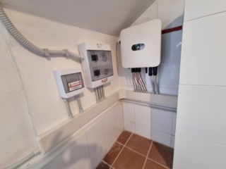 Quadri impianto fotovoltaico QCC e QCA Impianto fotovoltaico Gaeta Quadri inverter QCC QCA con sezionatori fusibili e scaricatori